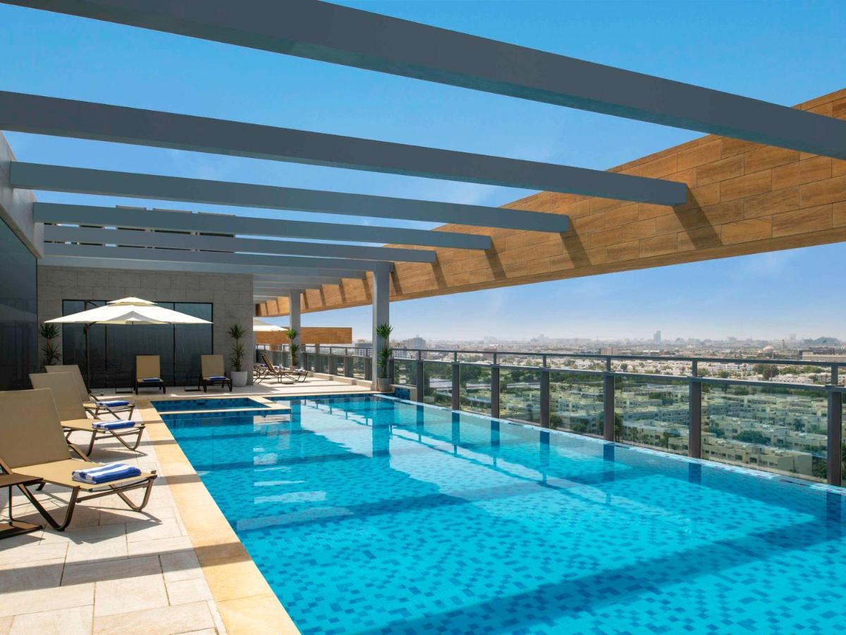 Swissotel Living Джедда Экстерьер фото Rooftop pool